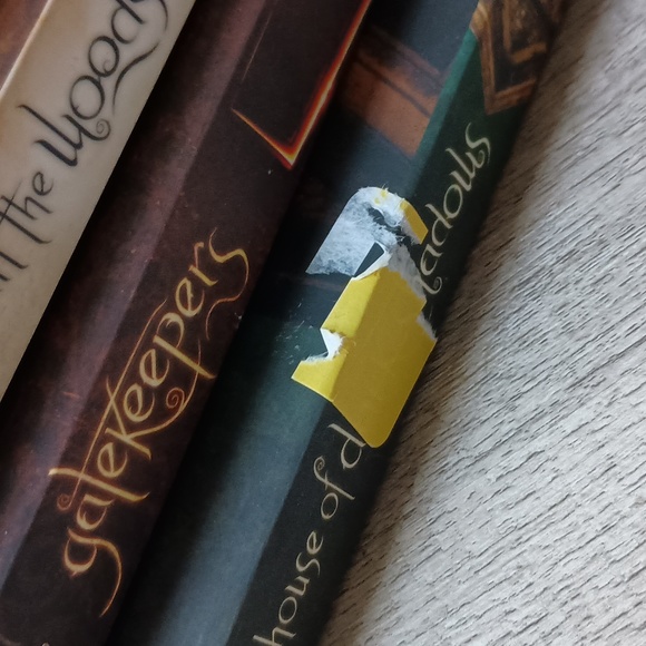 Robert Liparulo series Scholastic book bundle - Picture 4 of 6